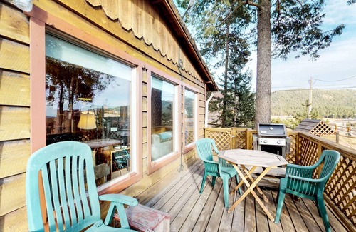 Woodland Park Cabin | 70 m² Cabin ∙ 2 bedrooms ∙ 6 guests