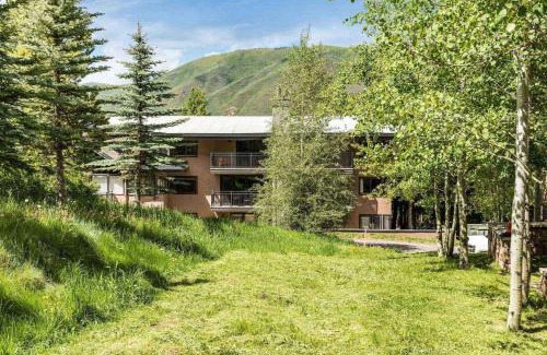 Aspen House | 700 Monarch 104