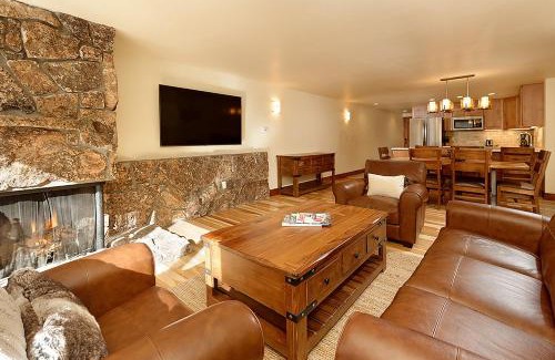 Aspen House | 700 Monarch 205, Deluxe Condo with Private Deck & Mountain Views Located 1 Block to Ski Lift
