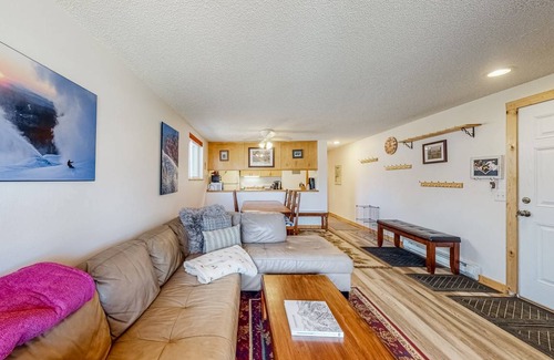 Fraser Condo | 72 m² Condo ∙ 2 bedrooms ∙ 7 guests