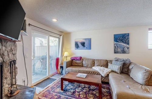 Fraser Condo | 72 m² Condo ∙ 2 bedrooms ∙ 7 guests
