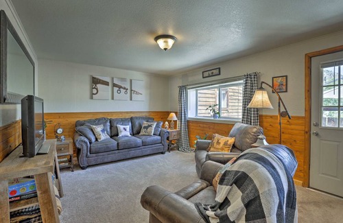 Hot Sulphur Springs Cottage | 73 m² Cabin ∙ 2 bedrooms ∙ 5 guests