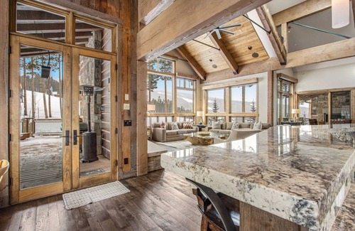 Timber Trail House | 746 m² House ∙ 6 bedrooms ∙ 16 guests