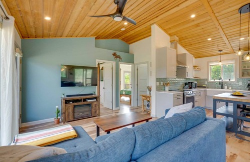 Warm Springs House | 77 m² House ∙ 2 bedrooms ∙ 4 guests