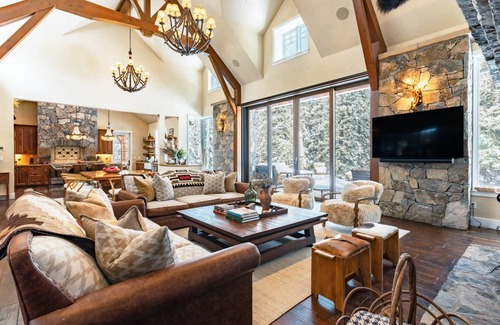 Snowmass House | 789 m² House ∙ 12 bedrooms ∙ 25 guests