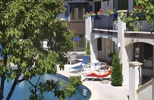 West End Apartment | 79 m² Apartment ∙ 2 bedrooms ∙ 127 guests