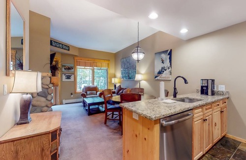 Copper Mountain Village Condo | 79 m² Condo ∙ 1 bedroom ∙ 4 guests
