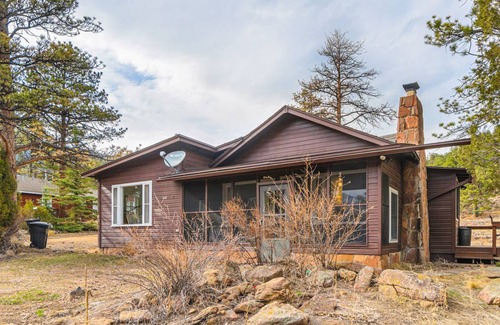 Estes Park Cabin | 80 m² Cabin ∙ 2 bedrooms ∙ 6 guests