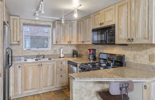 Telluride Apartment | 84 m² Apartment ∙ 2 bedrooms ∙ 6 guests