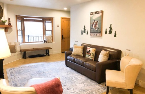 Mountain Village Condo | 84 m² Condo ∙ 1 bedroom ∙ 2 guests