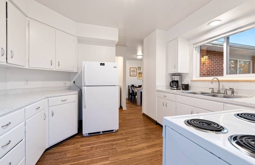 University Acres Condo | 85 m² Condo ∙ 2 bedrooms ∙ 6 guests