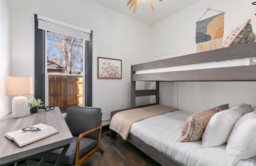University North House | 85 m² House ∙ 3 bedrooms ∙ 8 guests