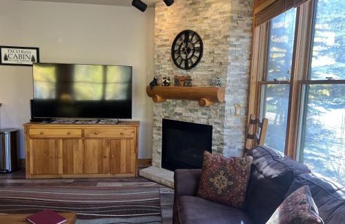 Keystone Apartment | 8750 Trappers Crossing condo