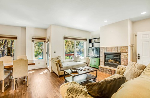 Basalt Condo | 90 m² Condo ∙ 2 bedrooms ∙ 5 guests
