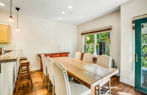 Basalt Condo | 90 m² Condo ∙ 2 bedrooms ∙ 5 guests