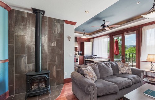 Historic Downtown Durango Condo | 93 m² Condo ∙ 2 bedrooms ∙ 6 guests