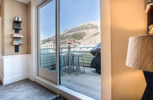 Telluride Condo | 98 m² Condo ∙ 2 bedrooms ∙ 4 guests