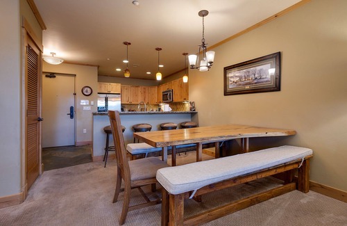 Steamboat Springs Condo | AL4110 | Private Courtyard with Hot Tub | Rare Opportunity | Air Chilling | Pool
