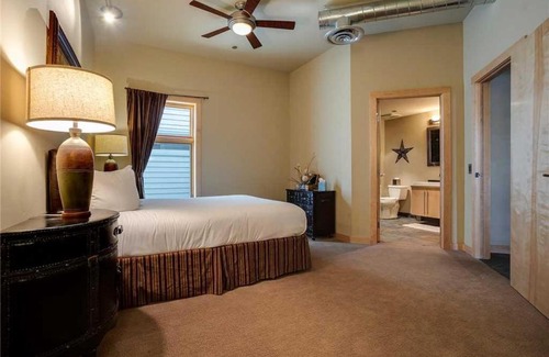 Downtown Steamboat Springs House | Alpenglow Condominiums - ALP2D