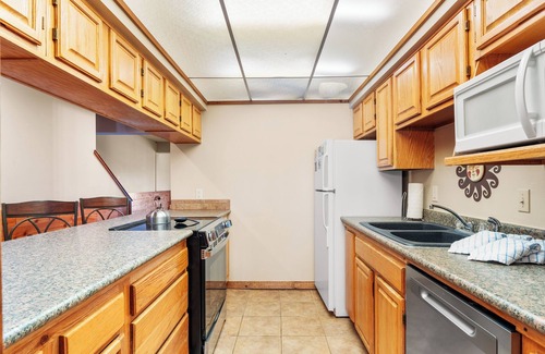 Baldy Mountain House | Alpine Getaway with Private Sauna Near Breckenridge Resort w/Mountain Views!