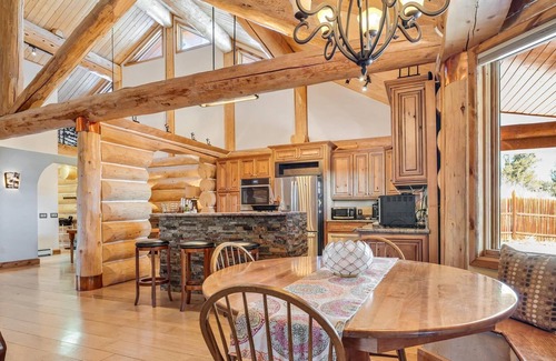 Hartsel Cabin | Amazing 5000 Square Ft Estate On 70 Secluded Acres