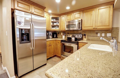 Copper Mountain Condo | Amazing Ski in/Ski out Condo, Pet Friendly. Very Spacious. CM236