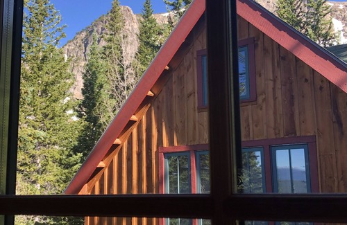 Saint Mary's House | Amazing Views and Two Private Lakes, plus St. Mary's Glacier!