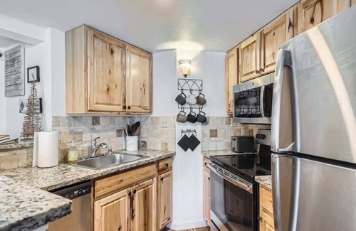 Copper Mountain Village Condo | Amazing Views! Walk to Copper's Center Village