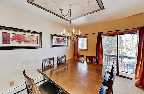 Four O'Clock Apartment | Antlers Condo Unit A21