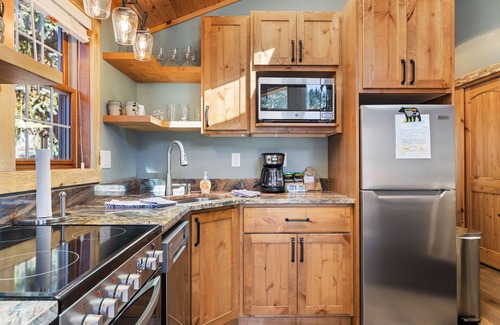 Fall River Estates Condo | Antlers Pointe 05 (HT)