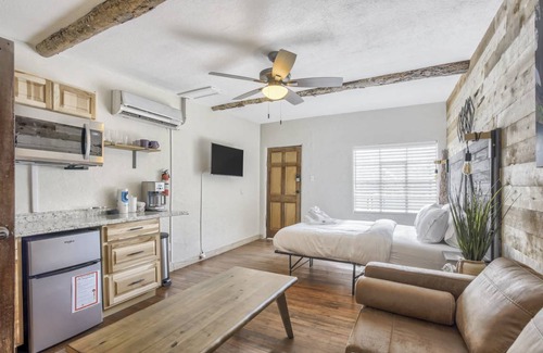 West Colorado Springs Apartment | Apartment ∙ 1 bedroom ∙ 2 guests