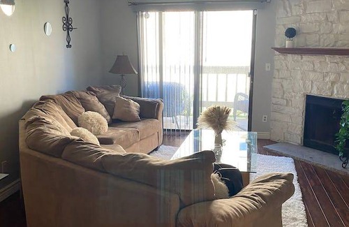 Lowry Field Apartment | Apartment ∙ 1 bedroom ∙ 2 guests