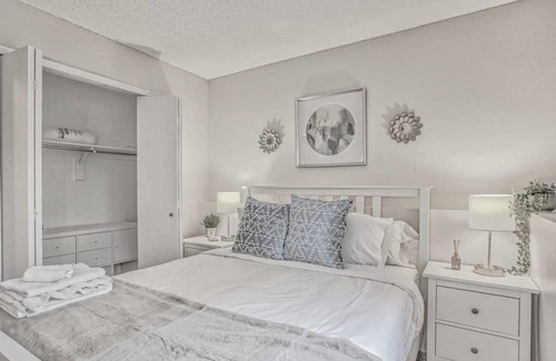 Broadmoor Apartment | Apartment ∙ 2 bedrooms ∙ 4 guests