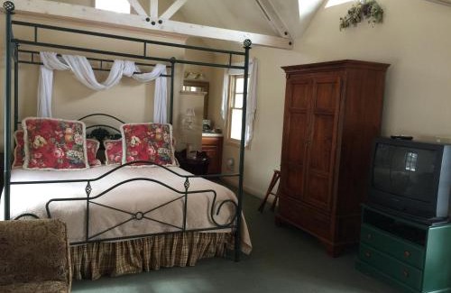 Hermosa Bed & Breakfast | Apple Orchard Inn
