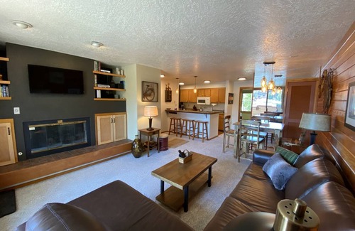 Lakeside Village Condo | Argentine 1507