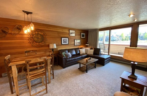 Lakeside Village Condo | Argentine 1507