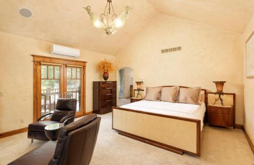 Cerise Ranch House | Artful Mountain Estate near Aspen and Snowmass