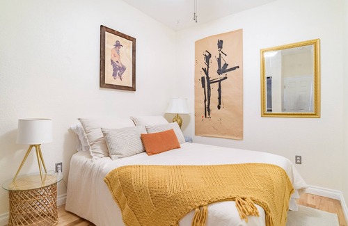 Cole House | Artsy, peaceful townhouse w/ private yard - 3 mins from RiNo!