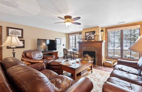 Avon Condo | Ascent 207 - Two bedroom with mountain views