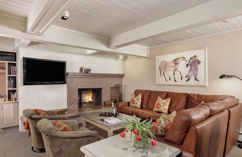 Aspen Condo | Aspen Alps Three Bedroom Condo - ground floor and walking distance to town