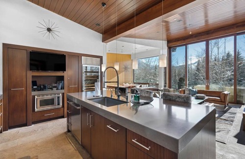 Aspen House | Aspen Estate | Hot Tub, Game Room & Mountain Views