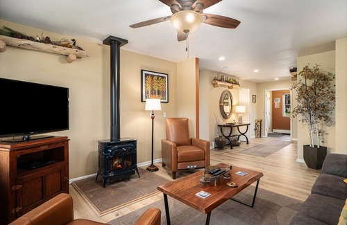 Estes Park House | Aspen Grove Getaway - Near Golf Course -- Ev #3196