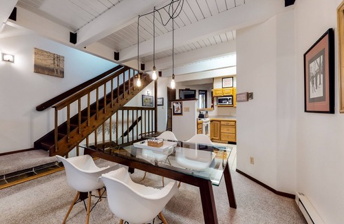 Steamboat Springs House | Attractive Townhouse Close to Lift w/Private Washer/Dryer, WiFi, Deck, Fireplace