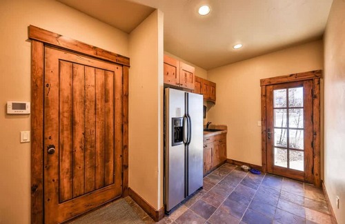 Grand Elk Ranch House | Barnwood Beauty- Luxury Familiy & Pet Friendly Granby Mountain Retreat