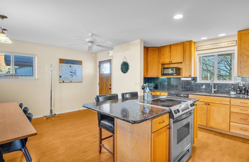 Canon City House | Basecamp, your adventure starts here. Close to local amenities.