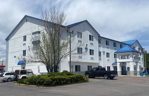 Loveland Hotel | Baymont by Wyndham Loveland/Fort Collins Area