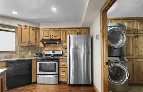 Copper Mountain Village Apartment | BE310 Bridge End Pet Friendly condo