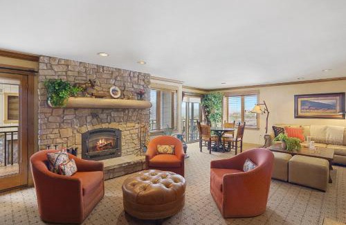 Steamboat Springs Apartment | Bear Claw 306 - Ski-in Ski-out Condo!