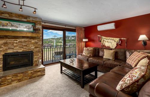 Steamboat Springs Apartment | Bear Claw 408 - Ski-in Ski-out Condo!