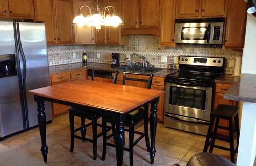 Estes Park Condo | Beautiful 2 Bedroom Loft in the Heart of Downtown NOW with Air Conditioning.